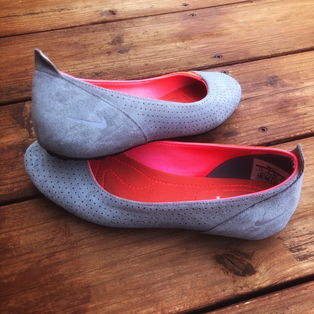 Nike Amarina slip-on shoe